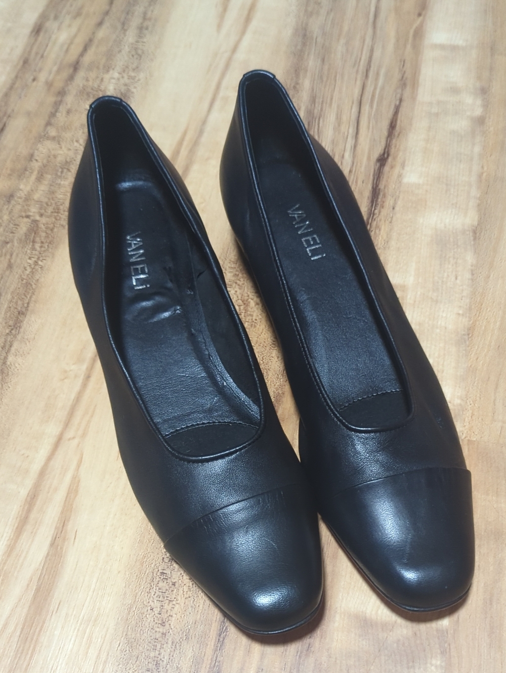Vaneli Black Leather Women's Low Heel Pumps